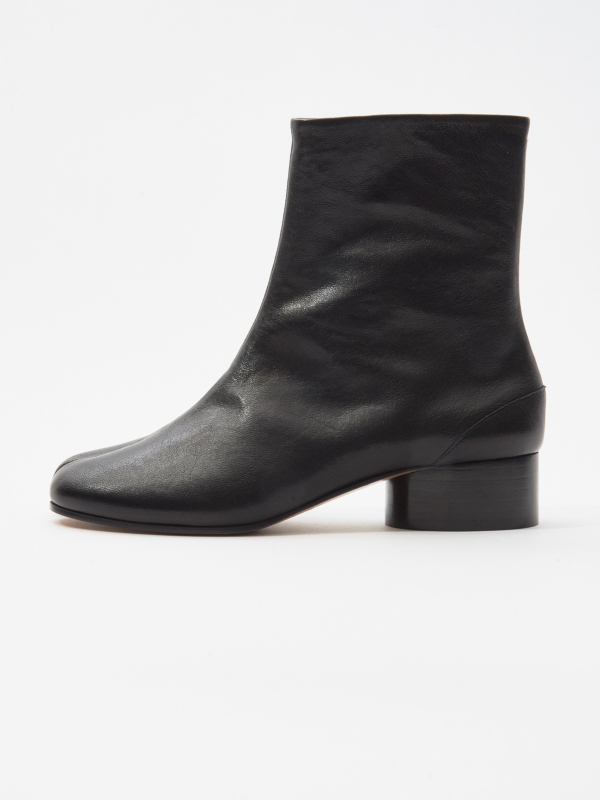 Black Low-Heel Tabi Boots