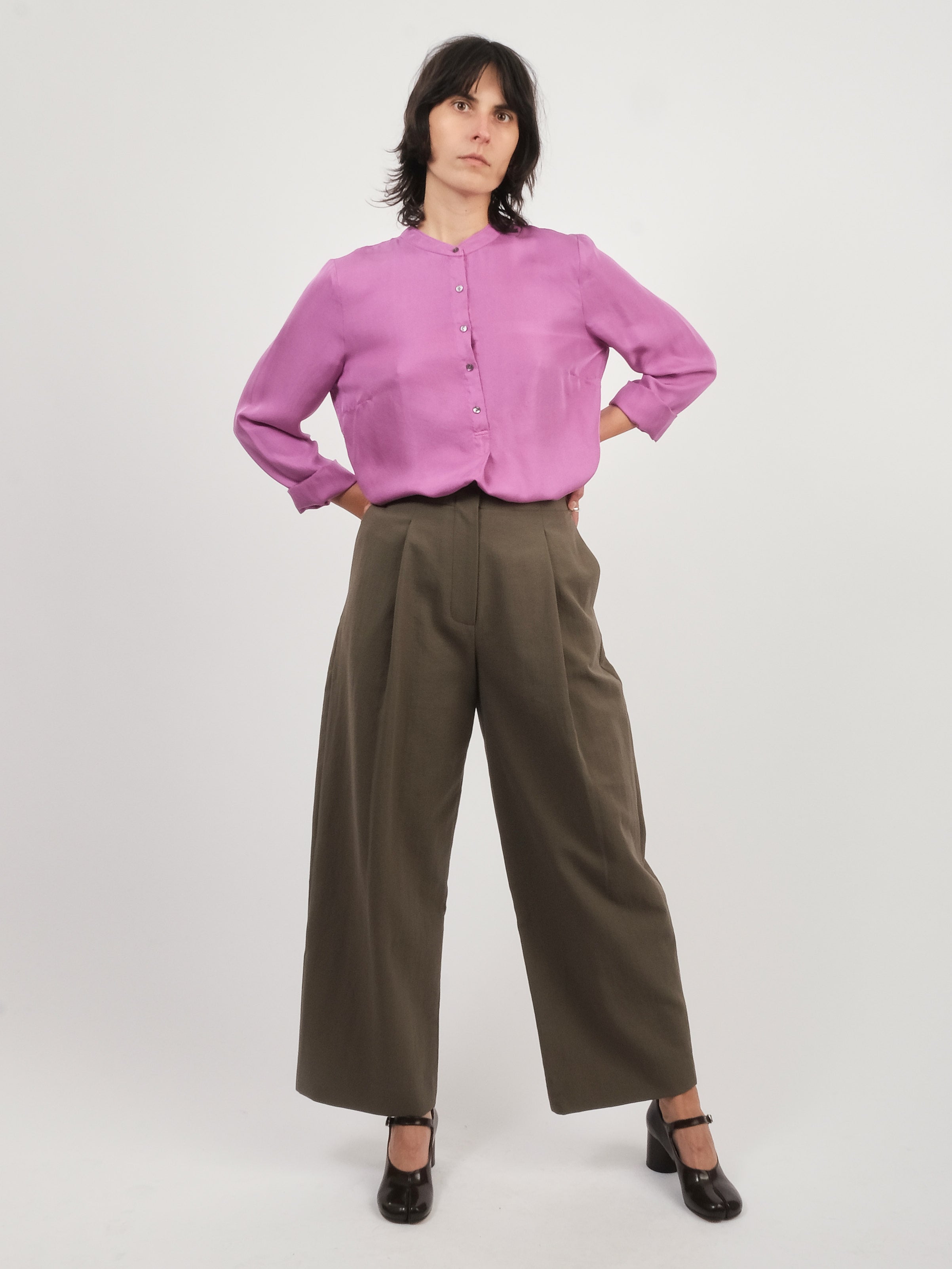 Studio Nicholson - Fossil Ansell Deep Pleat Volume Ankle Crop Pant –  Frances May